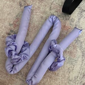 Lavender Satin Heatless Curler with Scrunchies